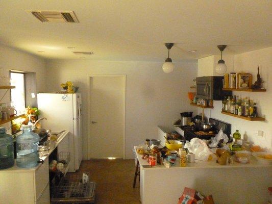 Open shelving is not great for messy people that like to cook.