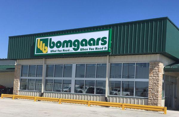 Bomgaars