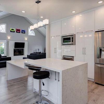 Dramatic remodel! Quartz, backsplash and custom cabinets: