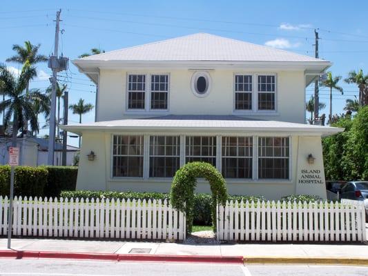 Our 1920s 2 story bungalow, lovingly restored to house a state of the art veterinary hospital with the comforts of home.