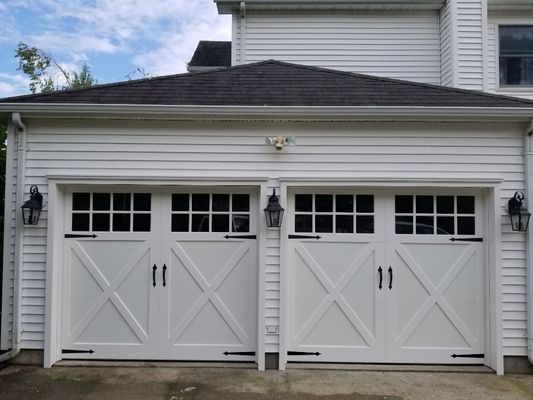 Landcaster Garage Door Coastline Collection installed in Centereach by Above & Beyond Garage Doors. Comes with new tracks, pullies, springs.