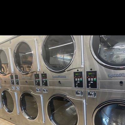 New Dryers super hot and cheap!!! Clean!!!!!!!!