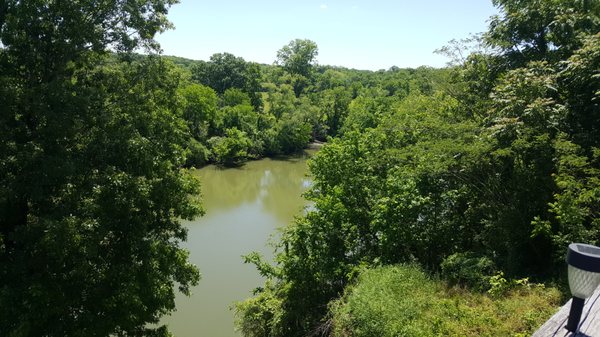 Large deck overlooking the mighty Duck River.