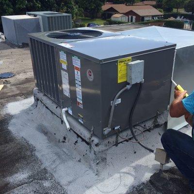 Expert Commercial HVAC Service in Palm Beach County.