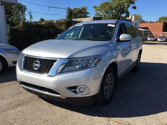 2014 Nissan Pathfinder Silver 58K miles $21,900 zaauto.net 215-329-6996