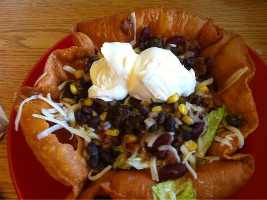 Taco salad w. no guac, extra sour cream