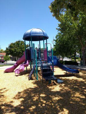 Play structure suitable for toddlers