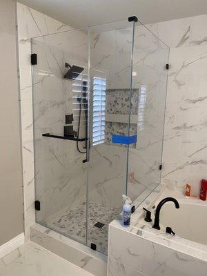 Style Bath Enclosures and Shower Doors