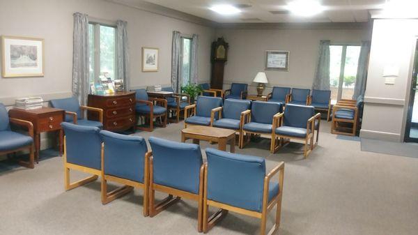 The large lobby. Am surprised that patients have to wait in their car, and are called in.