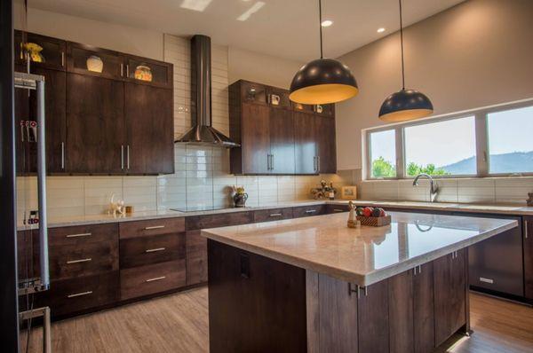 Modern Lake House Kitchen - custom