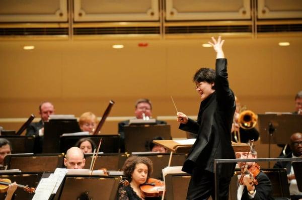 Music Director Mei-Ann Chen conducting the Sinfonietta