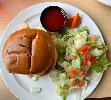 Chicken deluxe and side salad. Edible. Just fine. Great service:)