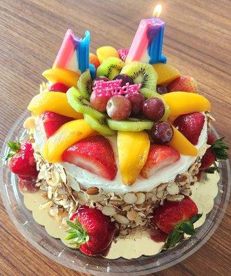 Strawberry And Peach Sensation Cake.