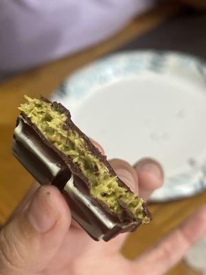 Chocolate bar w/pistachio cream and crispy kataifi