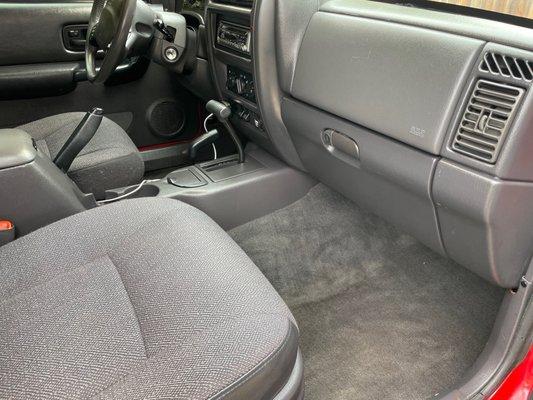 Jeep interior after detailing