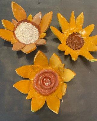 Clay sunflowers- 10-13yo art class