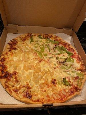 Pizza, toppings: 1/2 pineapple, 1/2 green pepper and onion