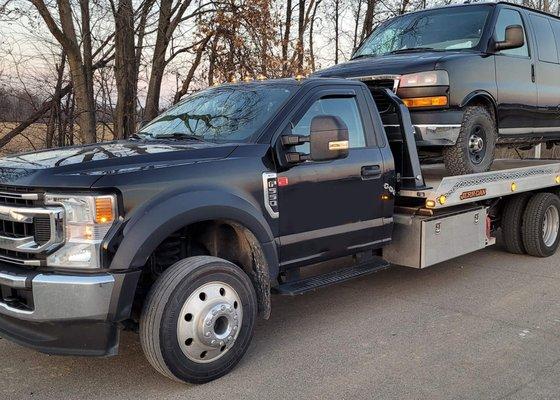 car towing company Bellevue Washington