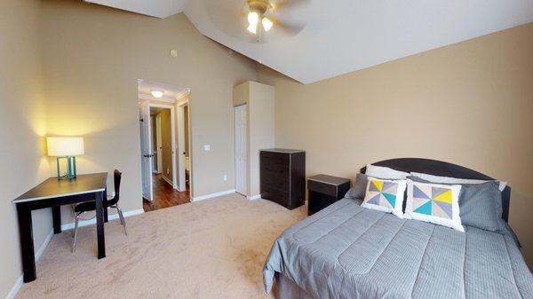 Alexander Estates 3Bd/3Ba Apt.