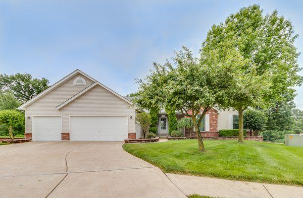 SOLD FAST - 1174 Hampton Meadows Dr, Dardenne Prairie, MO