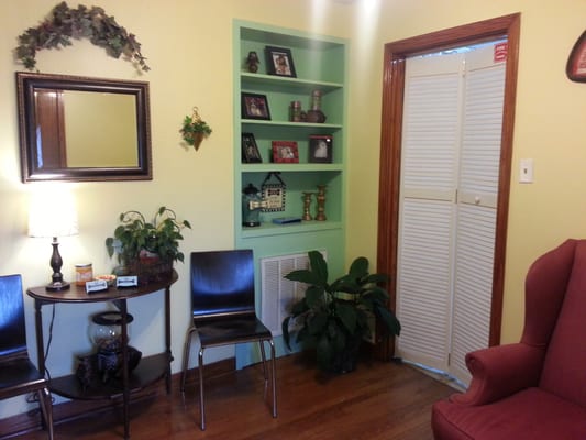 Reception area if you want to sit and relax while waiting for your little ones to be bathed/groomed. Cute little place!