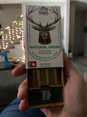 This pre roll pack comes with a little pack of matches.