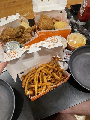 Cajun Fries, 4Pc Signature Chicken Dinner