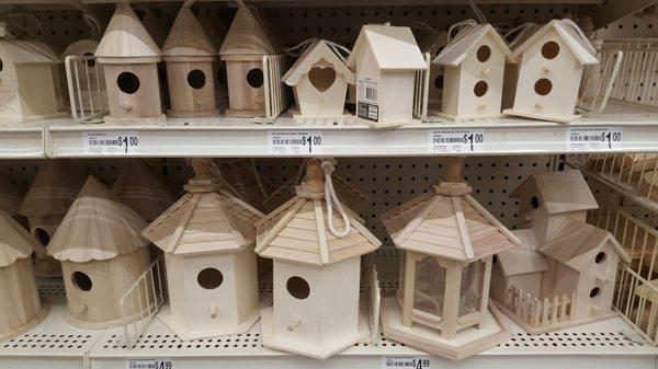 Bird houses. My cat will love this!