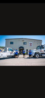 Big Boyz Towing LLC 
Bosses!!