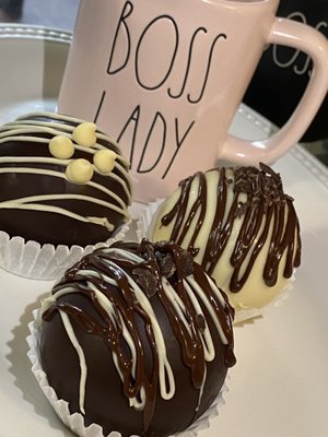 New KETO HOME BAKERY, How Chocolate Bombs! Soon on ketohomebakery.com stay tuned !