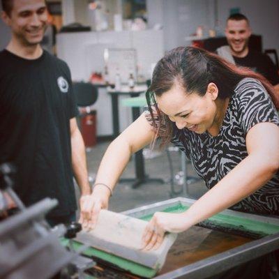 Book a screen printing party for birthdays, field trips, work outings, bachelor(ette) parties, reunions or just a group night out.