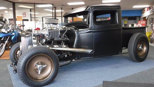 1933 Ford all steal blower truck.