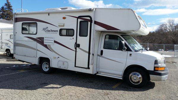 2009 Coachmen 22' RV.