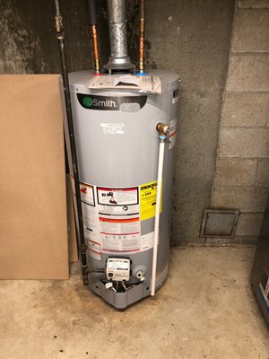 Hot water tank