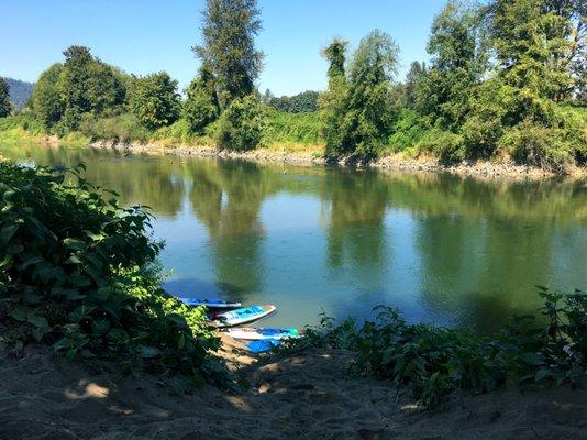 Inflatable paddleboard demos on the Snoqualmie River.