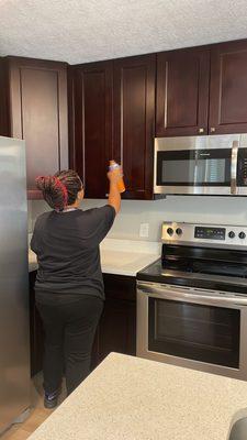 Deep cleaning of a 5 bedroom home kitchen looking brand new again