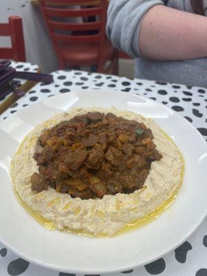 Hummus with meat