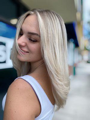 Blonde Lux package to achieve maximum blonde