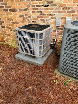 18 SEER Bosch heat pump install for the Kroll family in Williamsburg.