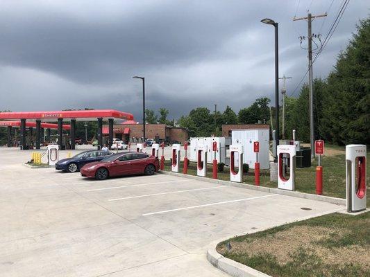 Tesla Supercharger - Hermitage, PA