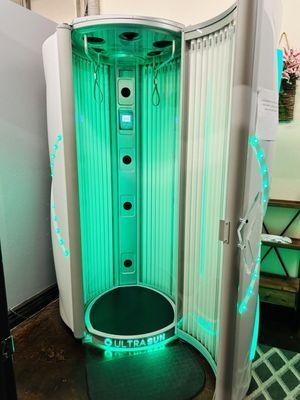 Stand Up Tanning Booth