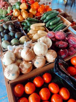 Jersey tomatoes & lots of fresh produce.