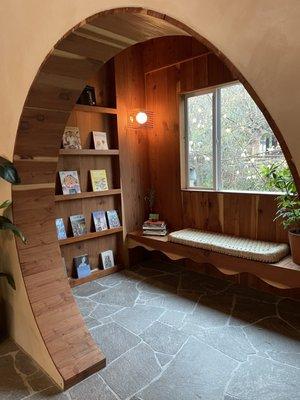 Book nook, literally wanted to move in