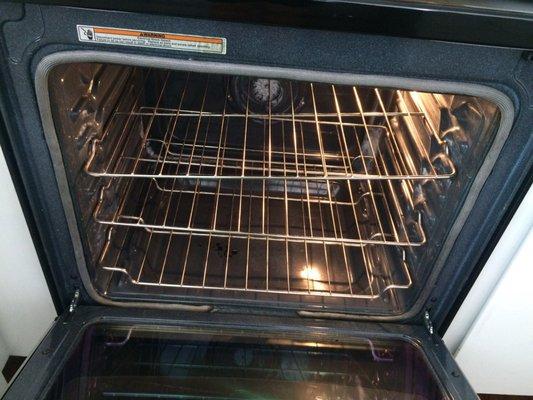 For $300 you'd think they'd put the oven rack right