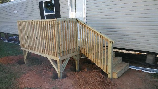 Another deck using spindles.