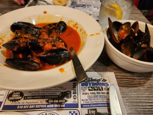 Mussels were perfectly cooked with a sauce to die for. Outstanding