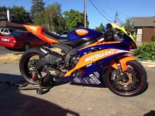 MotoGloss team bike - Yamaha R6