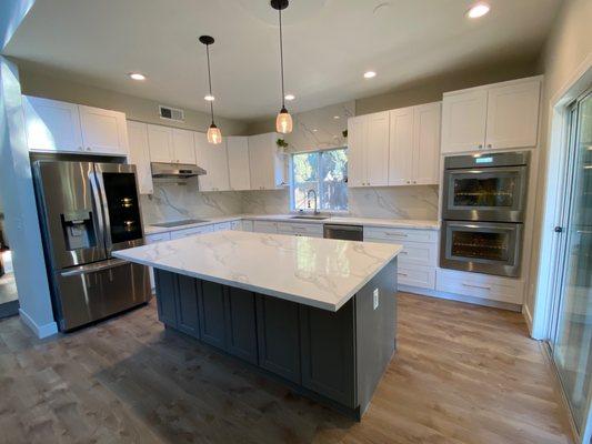 White shaker cabinets by SCC