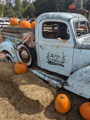 Old painted pumpkin truck