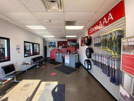 AAA Tire & Auto Service - Hyde Park